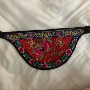 Vintage Floral Embroidered Waist Bag